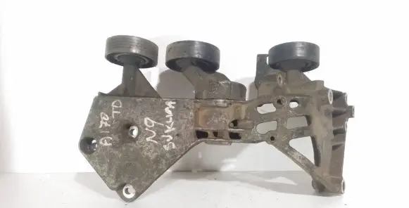 Mercedes-Benz A W168 Engine mounting bracket AXXX2020240