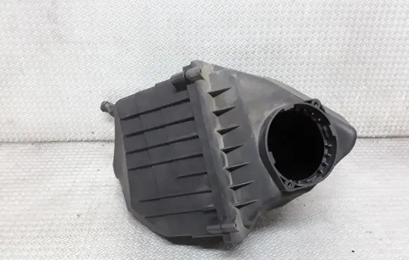 Volkswagen Phaeton Air filter box