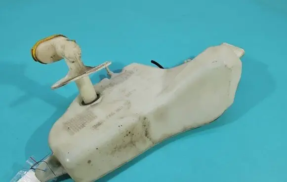 Renault Scenic I Windshield washer fluid reservoir/tank 7700843902C IMPRK1432988