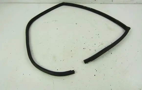 Mitsubishi Lancer Rear door rubber seal (on body) 