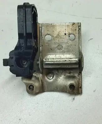 BMW 5 F10 F11 Radiator mount bracket 7575247 7186513
