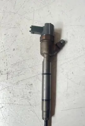 Hyundai i30 Fuel injector 0445110320 338002A900