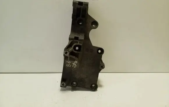 Volkswagen PASSAT B6 Generator/alternator bracket 03G903143F