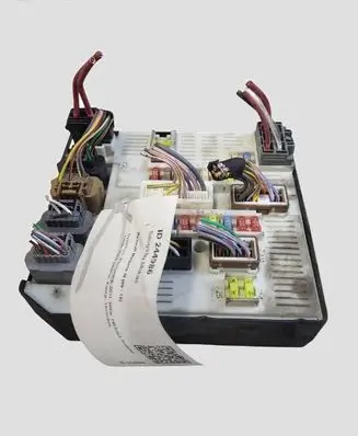 Renault Megane III Fuse module 284B60010R 519225619