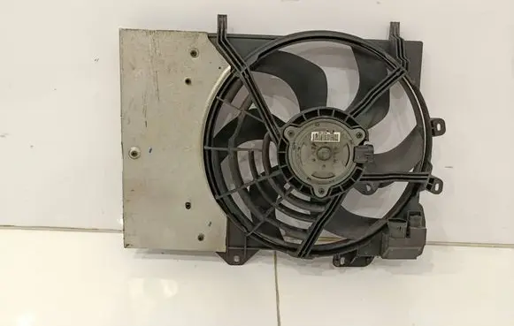 Citroen DS3 Electric radiator cooling fan 9682895680