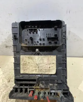 Volkswagen Golf V Fuse module 1K0937125A 647182071