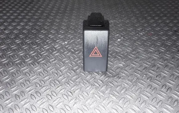 Toyota Avensis T250 Hazard light switch