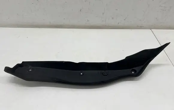 Mercedes-Benz C W205 Fender end trim A2058890000