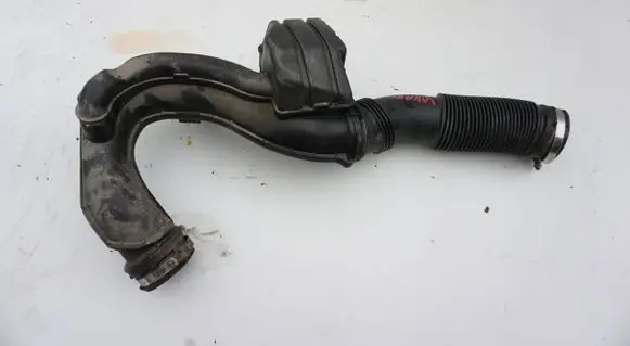 Intake resonator