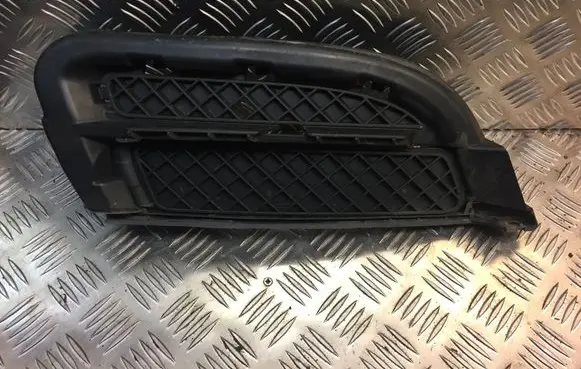 BMW 1 E82 E88 Front bumper corner part panel trim 15857711