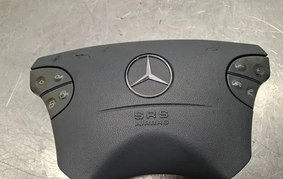 Mercedes-Benz CLK A208 C208 Steering wheel airbag 117943703A