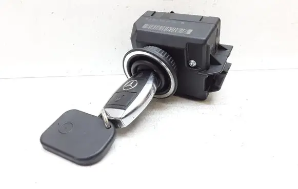 Mercedes-Benz C W204 Ignition lock A2075450108 A9066800065