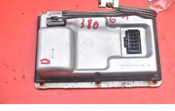 Peugeot 807 Voltage converter/converter module 73010137N