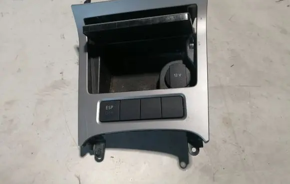 Ashtray (front)
