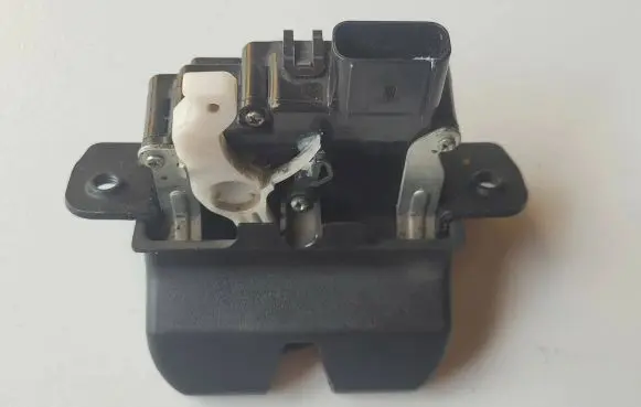 KIA Sportage Loading door lock 