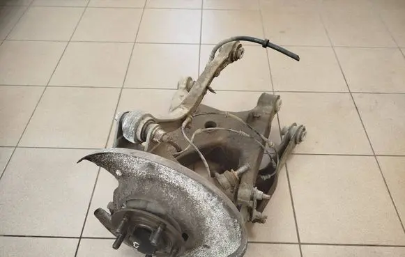 Land Rover Range Rover Sport L494 Rear wheel hub spindle/knuckle 28C035043A