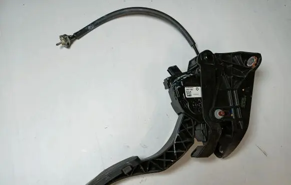 Maserati Ghibli Accelerator throttle pedal 04861716AD