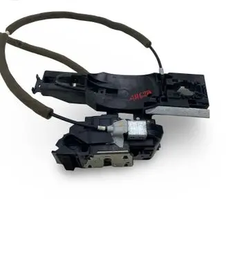 Nissan Qashqai Front door lock 8200497604