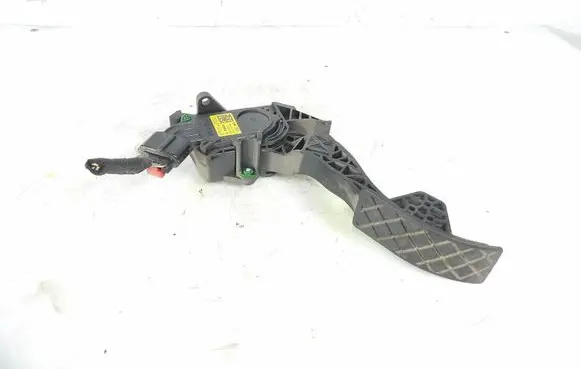 Skoda Rapid (NH) Accelerator throttle pedal 6C1721503B