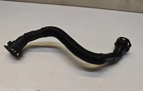 Coolant pipe/hose