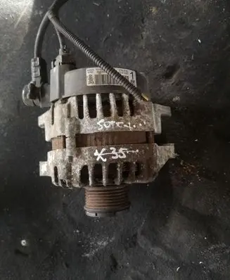 KIA Sorento Generator/alternator 373002F100