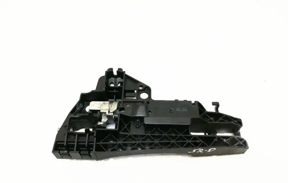 Rear door exterior handle/bracket