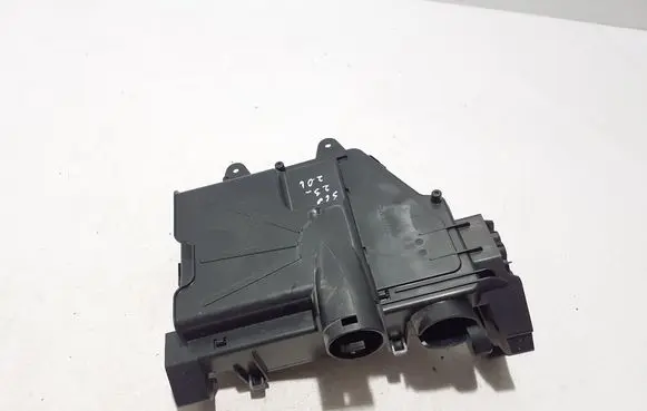 Volvo S60 Other engine bay part 31657213