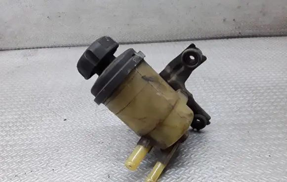 KIA Sportage Power steering fluid tank/reservoir