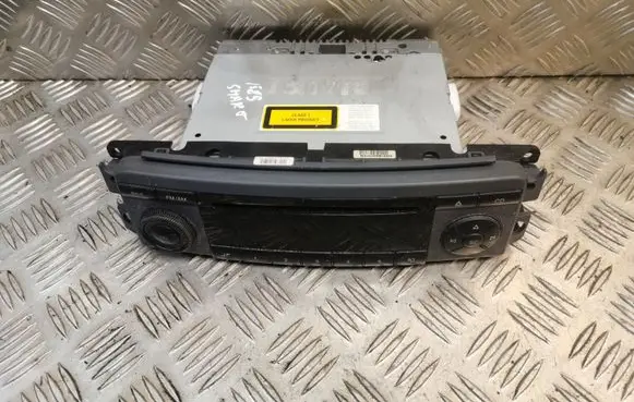 Smart ForFour I Radio/CD/DVD/GPS head unit 4548200379