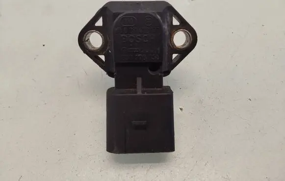 Volkswagen PASSAT B5 Air pressure sensor 0281002177 038906051