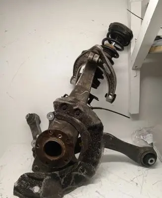 BMW 5 F10 F11 Front wheel hub spindle knuckle 6863898