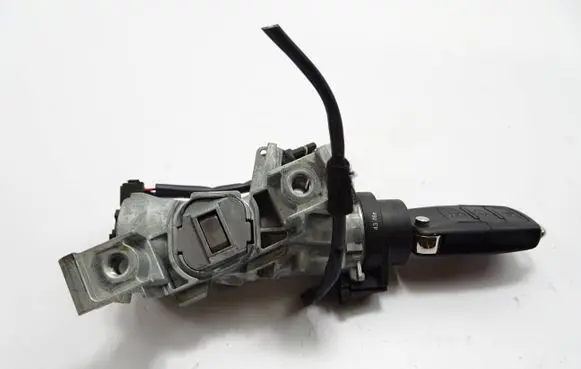 Volkswagen Golf VI Ignition lock 1K0905851B 90060VX540