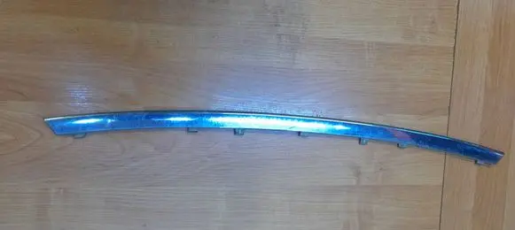 Volvo S80 Front bumper splitter molding 8693044