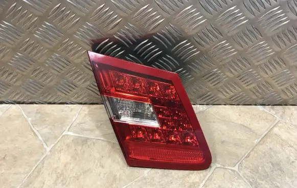 Mercedes-Benz E W212 Tailgate rear/tail lights A2129060358