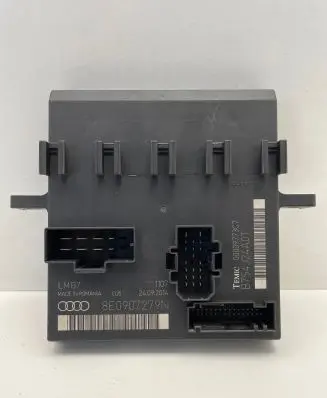 Audi A4 S4 B7 8E 8H Comfort/convenience module 8E0907279N