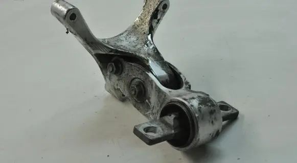 Tesla Model S Engine mount bracket