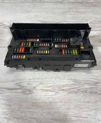 BMW 7 F01 F02 F03 F04 Fuse module 9252816 317033441 27061305041