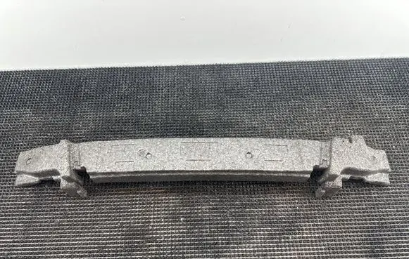 Front bumper foam support bar