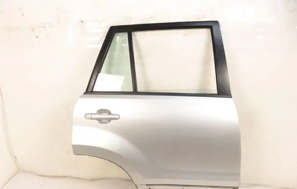 Suzuki Grand Vitara II Rear door