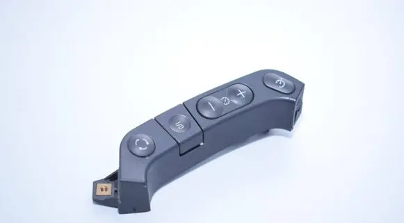 Steering wheel buttons/switches