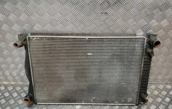 Audi A6 S6 C6 4F Coolant radiator