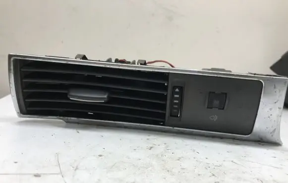 Audi A6 S6 C6 4F Dashboard side air vent grill/cover trim 4F2820902A