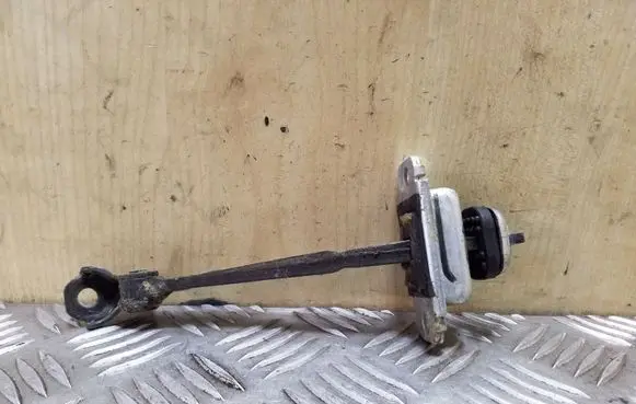 Opel Antara Front door check strap stopper
