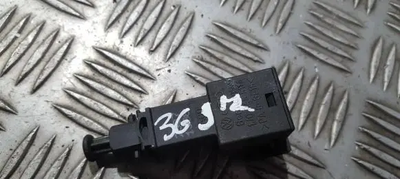 Volkswagen Golf IV Brake pedal sensor switch 1j0945511a