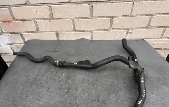 BMW 5 E39 Engine coolant pipe/hose 2247681