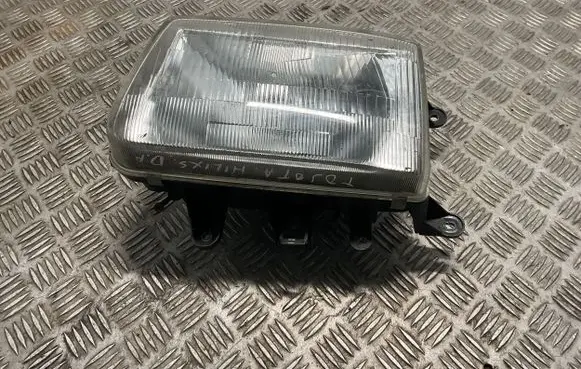 Toyota Hilux (N80, N90, N100, N110) Headlight/headlamp