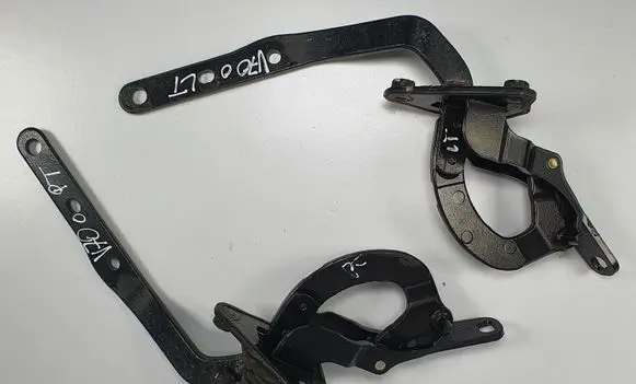 Mercedes-Benz A W169 Tailgate/trunk/boot hinge