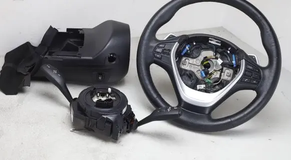 BMW 4 F32 F33 Steering wheel 3857434 9351143 9218379