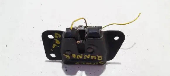 Mitsubishi Space Runner Tailgate/trunk/boot lock/catch/latch