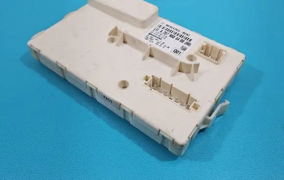 Mercedes-Benz E A207 Central body control module A2079004400 IMPRK1445760